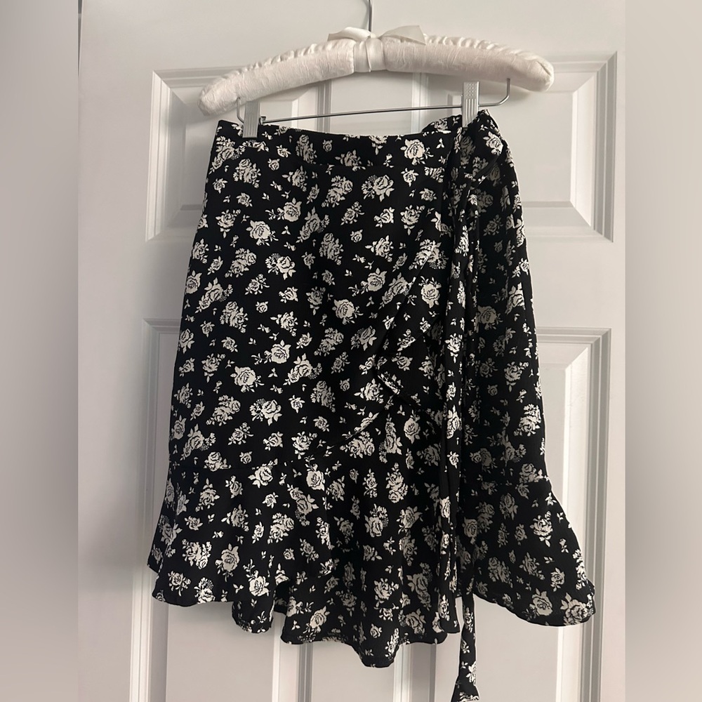 Blu Pepper Asymmetrical Black and White Floral Skirt